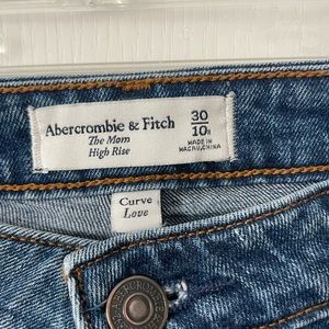 Abercrombie Curve Love Mom Jean